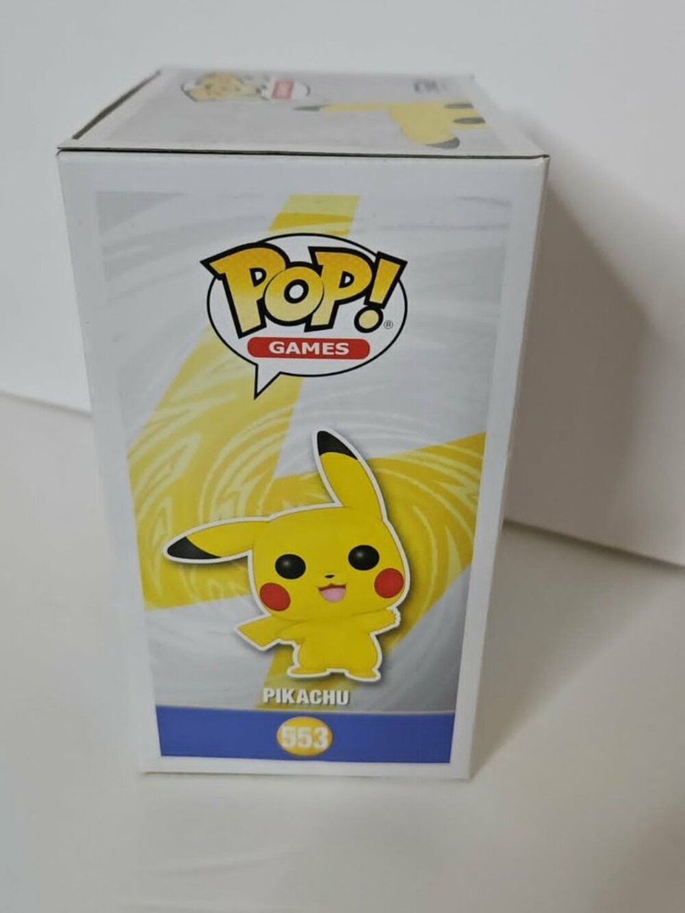 Pokémon Fan Bundle: Pikachu Funko Pop! #553 + 2 Little Golden Books - Picture 4 of 9